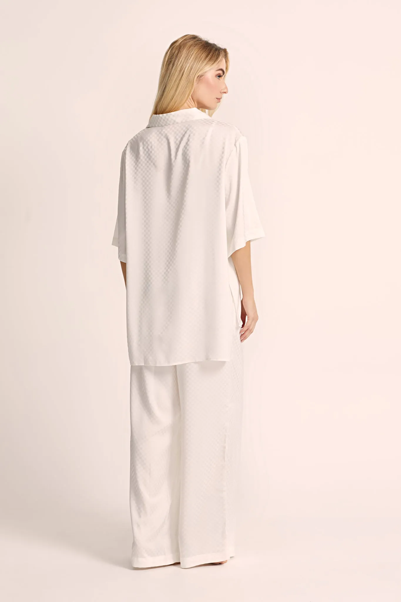 Gigi Relaxed Fit Lounge  - White