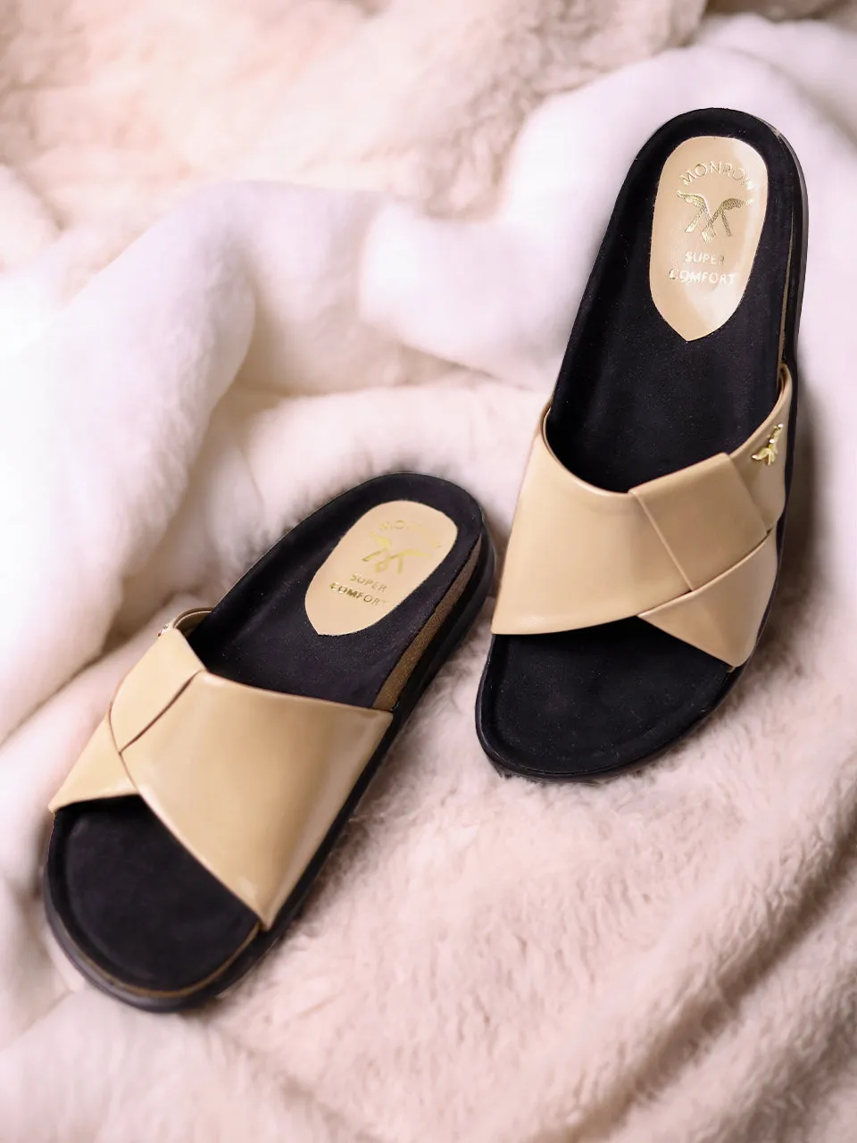 Jakila Tan Flats